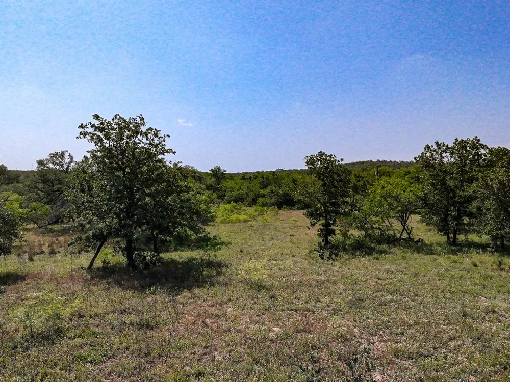 502 Robertson Road Smiley, TX 78159