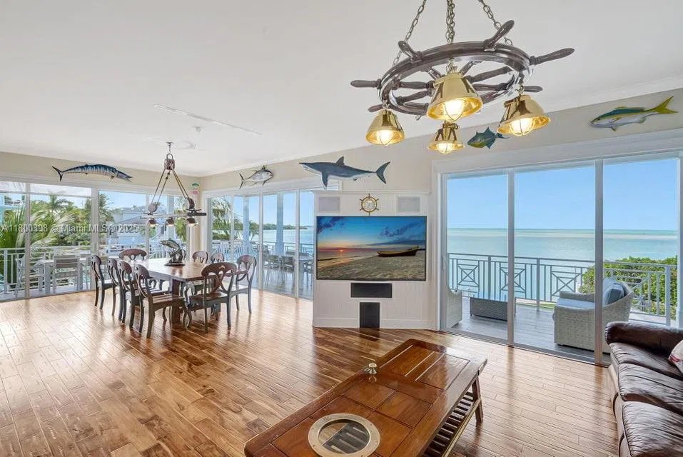 162 Bayview Dr Islamorada, FL 33036