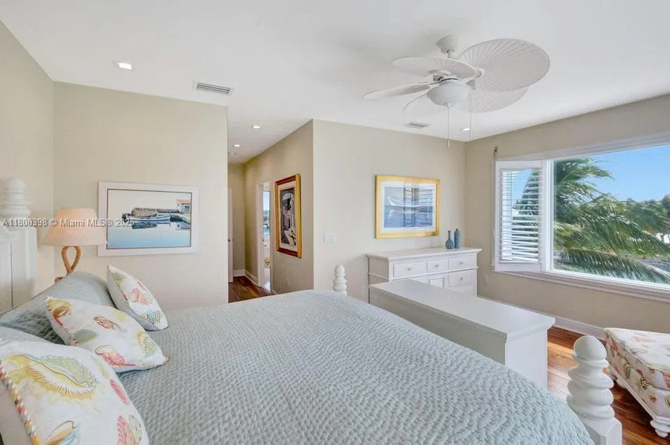 162 Bayview Dr Islamorada, FL 33036