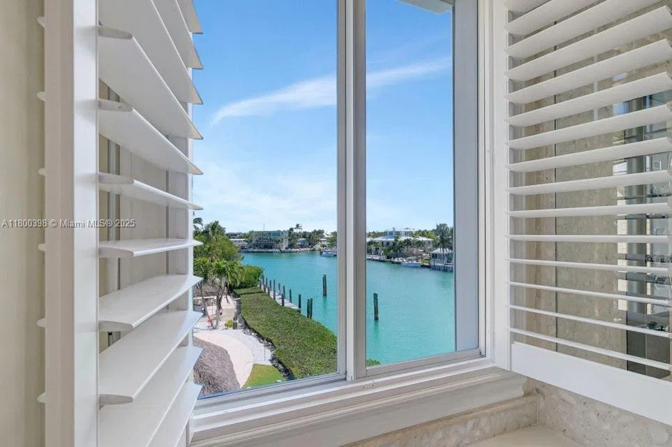 162 Bayview Dr Islamorada, FL 33036