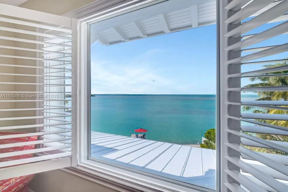 162 Bayview Dr Islamorada, FL 33036