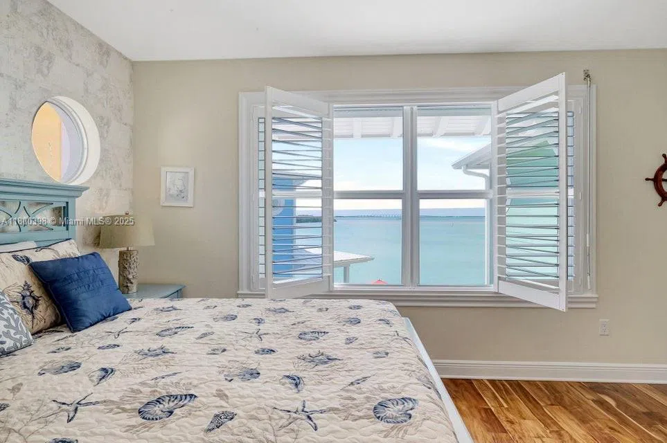 162 Bayview Dr Islamorada, FL 33036