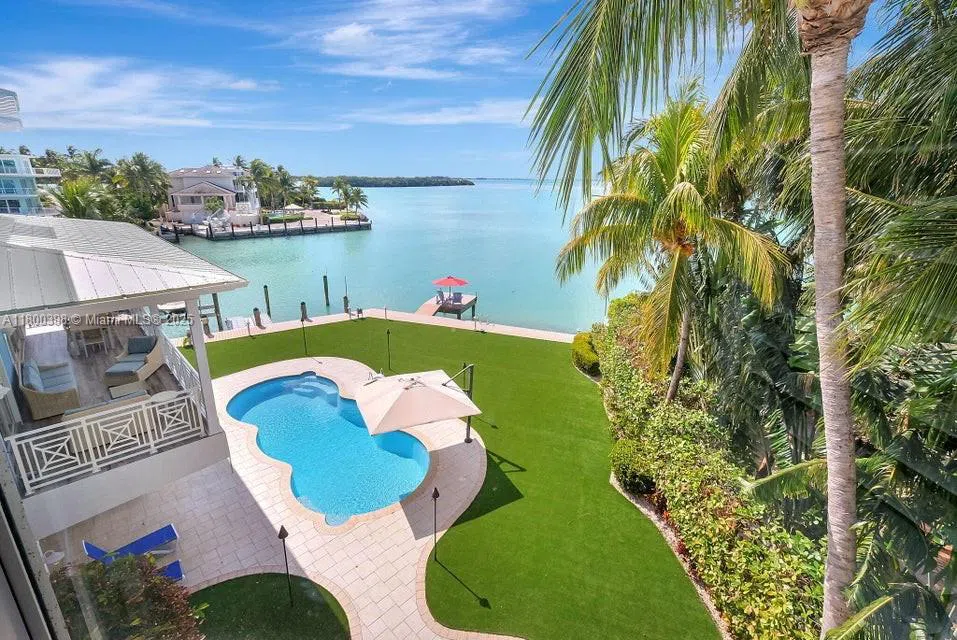 162 Bayview Dr Islamorada, FL 33036