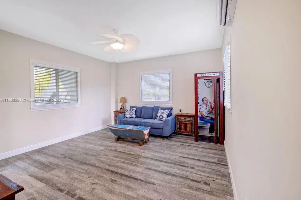 162 Bayview Dr Islamorada, FL 33036