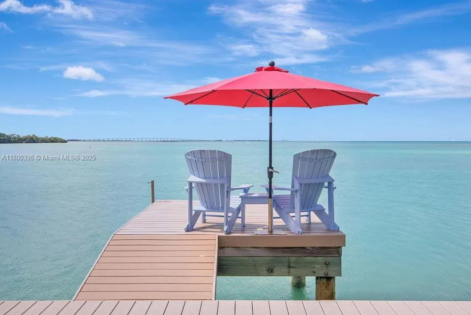 162 Bayview Dr Islamorada, FL 33036