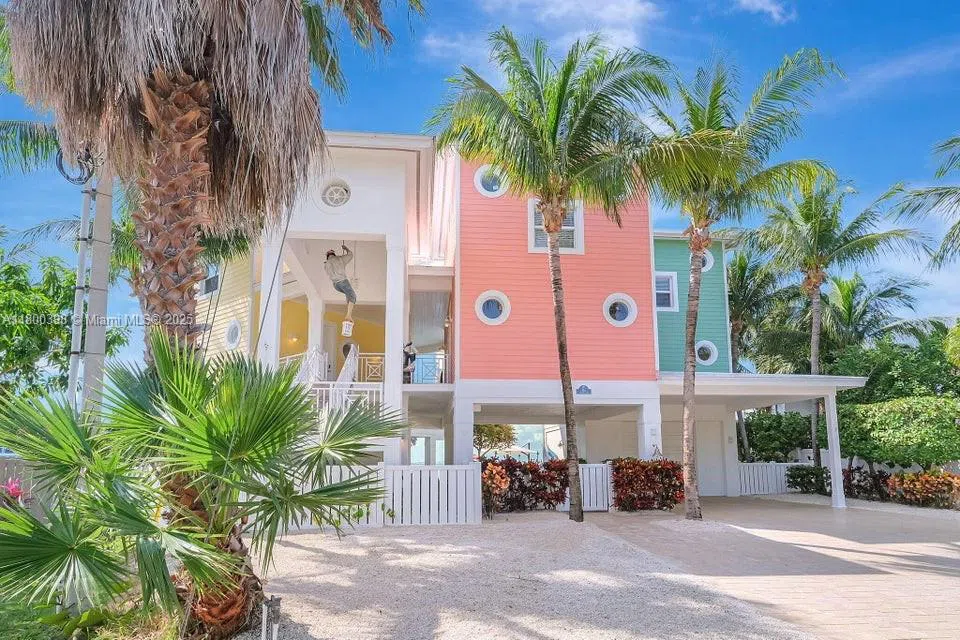 162 Bayview Dr Islamorada, FL 33036