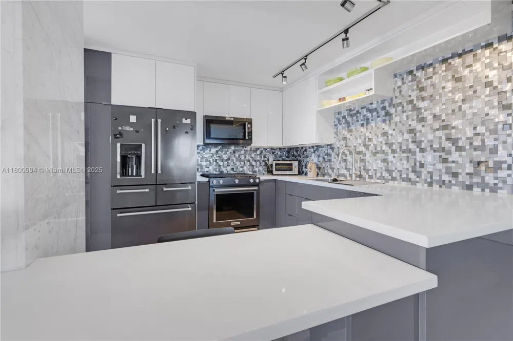 2030 S Ocean Dr #1707 Hallandale Beach, FL 33009
