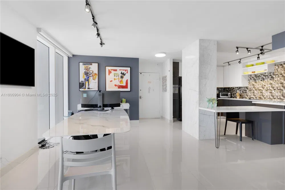 2030 S Ocean Dr #1707 Hallandale Beach, FL 33009