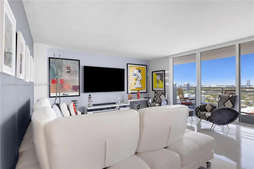 2030 S Ocean Dr #1707 Hallandale Beach, FL 33009