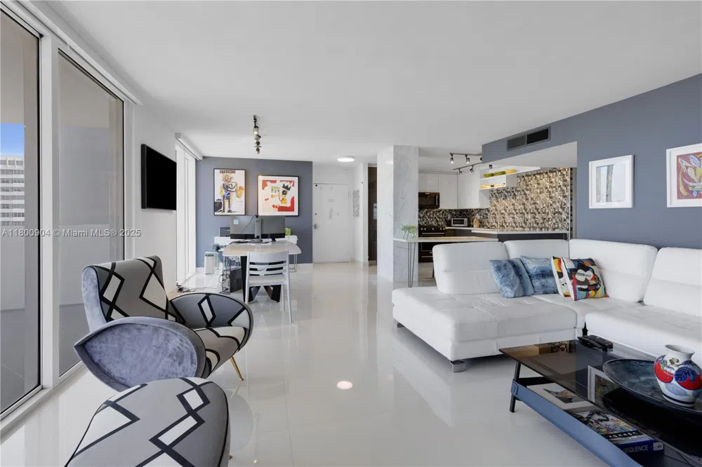 2030 S Ocean Dr #1707 Hallandale Beach, FL 33009