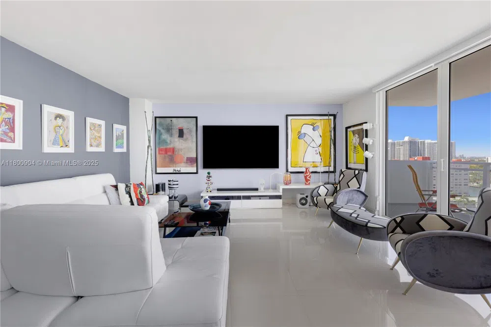 2030 S Ocean Dr #1707 Hallandale Beach, FL 33009