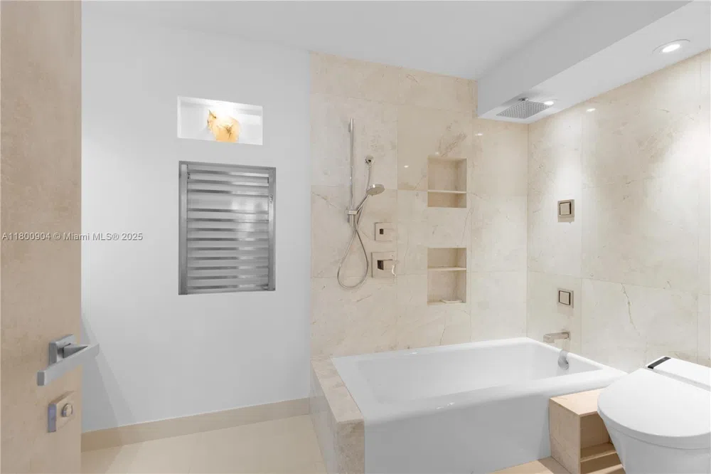 2030 S Ocean Dr #1707 Hallandale Beach, FL 33009