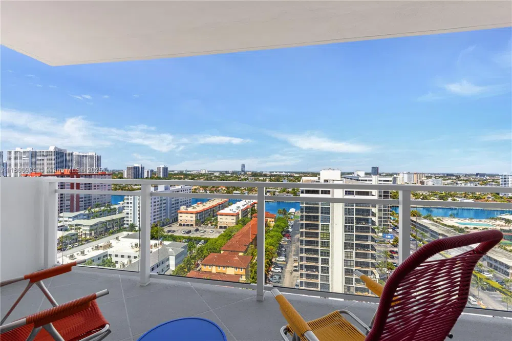 2030 S Ocean Dr #1707 Hallandale Beach, FL 33009