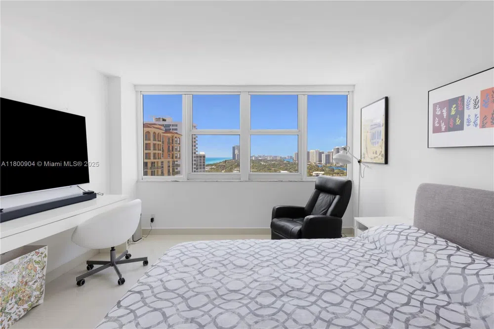 2030 S Ocean Dr #1707 Hallandale Beach, FL 33009