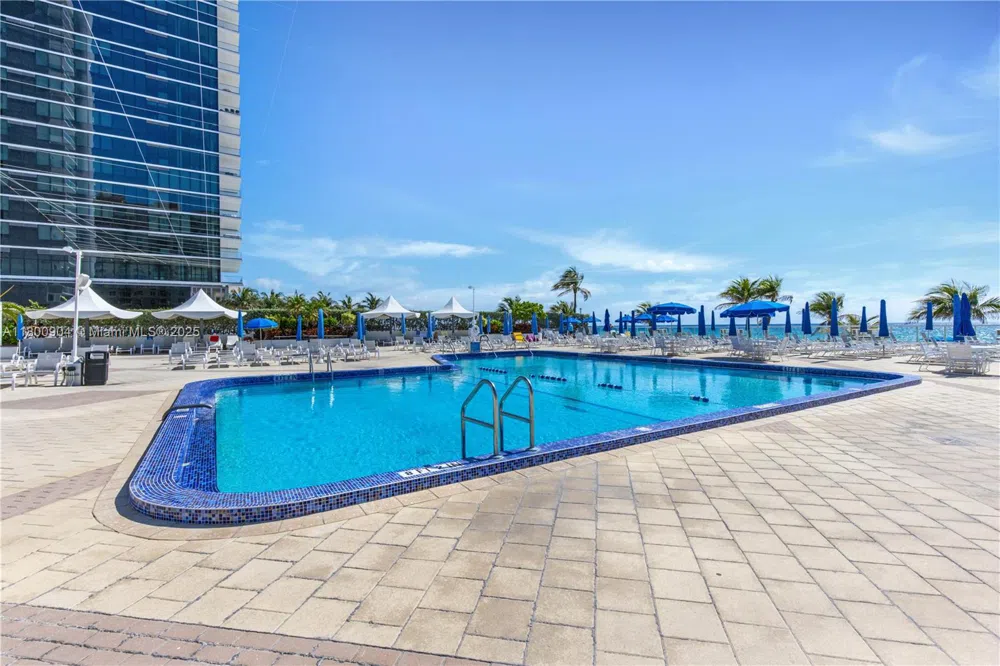 2030 S Ocean Dr #1707 Hallandale Beach, FL 33009