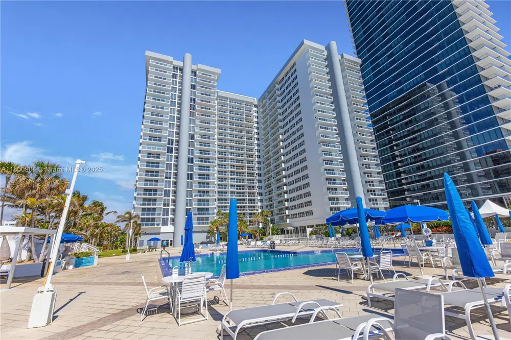 2030 S Ocean Dr #1707 Hallandale Beach, FL 33009