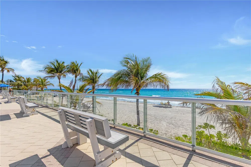 2030 S Ocean Dr #1707 Hallandale Beach, FL 33009