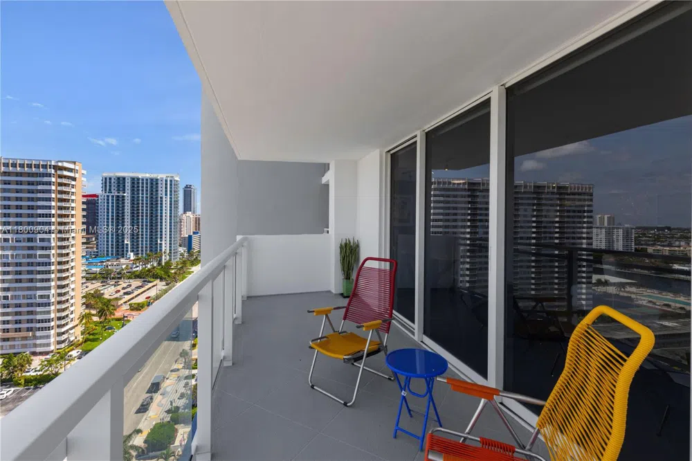 2030 S Ocean Dr #1707 Hallandale Beach, FL 33009