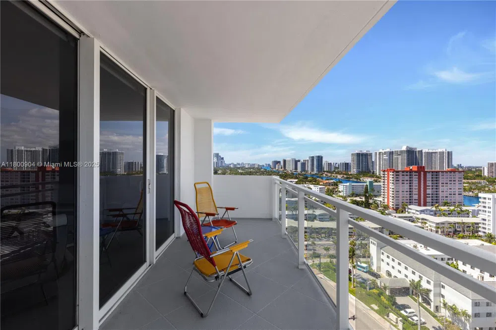 2030 S Ocean Dr #1707 Hallandale Beach, FL 33009