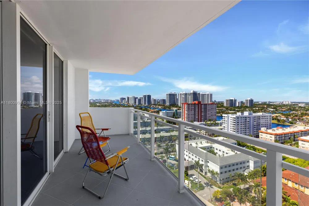 2030 S Ocean Dr #1707 Hallandale Beach, FL 33009
