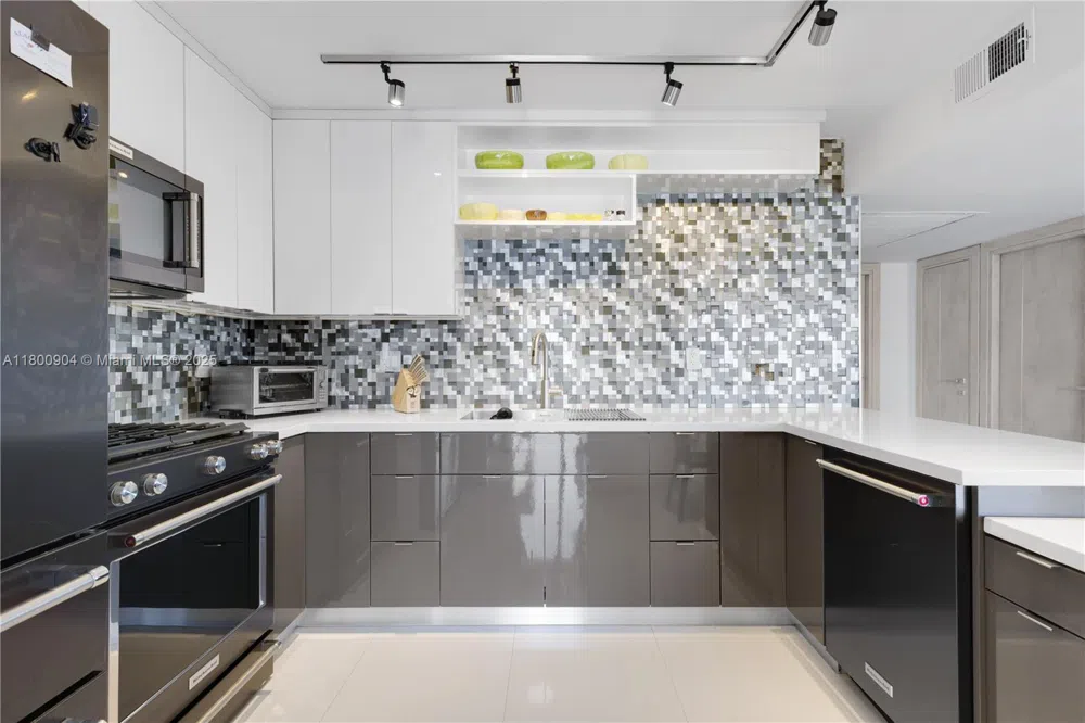 2030 S Ocean Dr #1707 Hallandale Beach, FL 33009