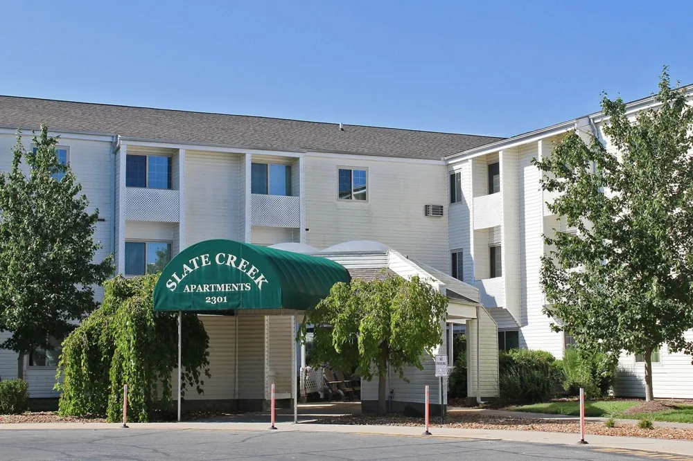 979 S Serrano Ave Los Angeles, CA 90006