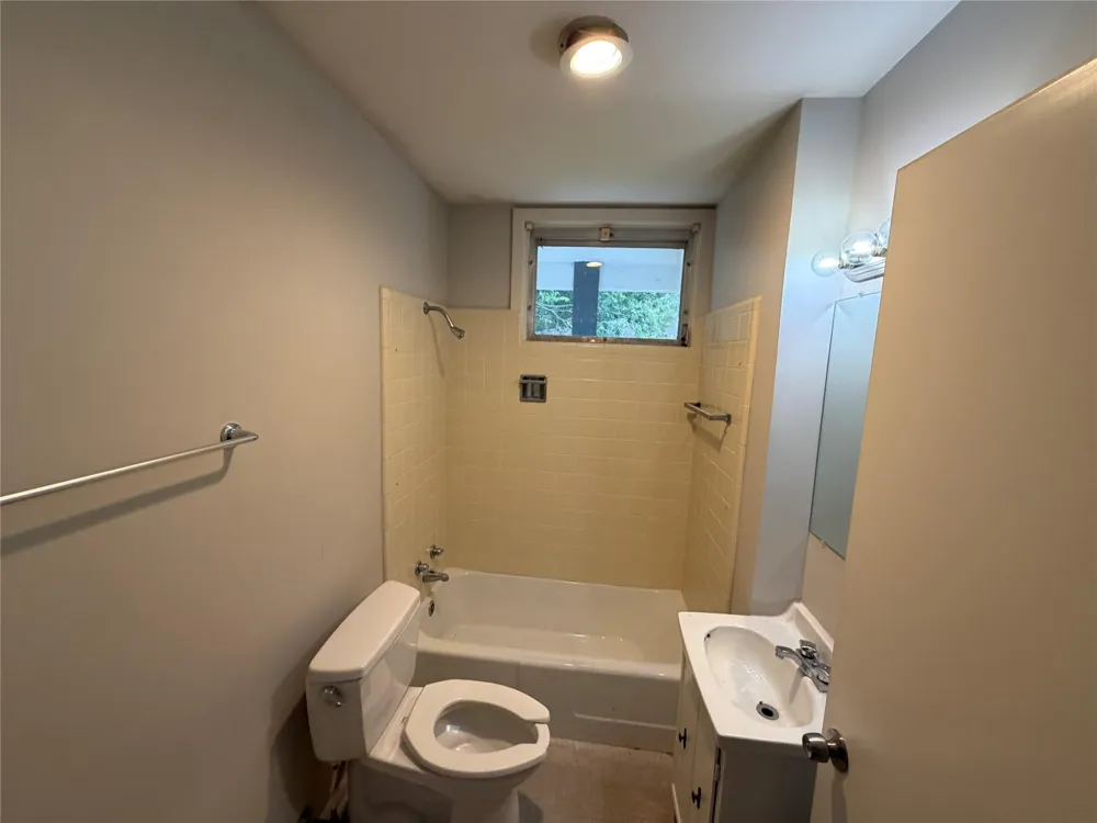 3755 Long Avenue Beaumont, TX 77706