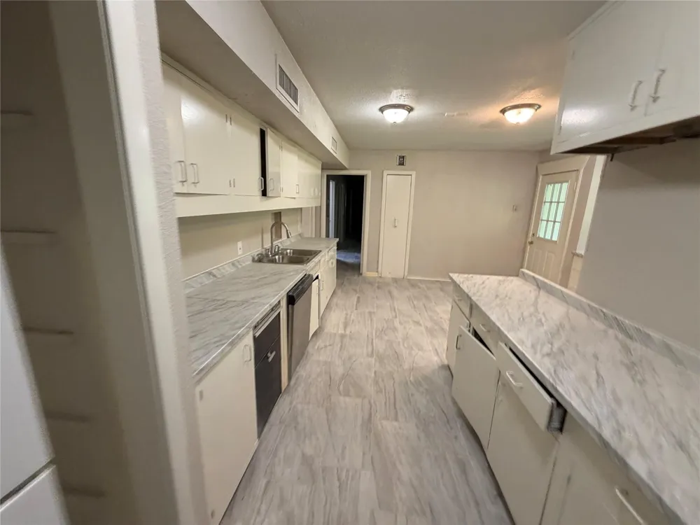 3755 Long Avenue Beaumont, TX 77706