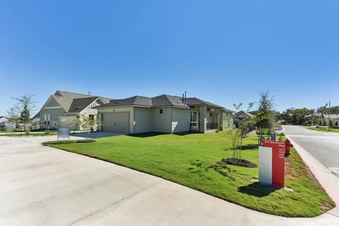 153 Antoinette Way #102
