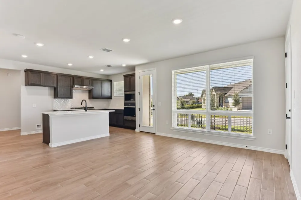 153 Antoinette Way #102 San Marcos, TX 78666