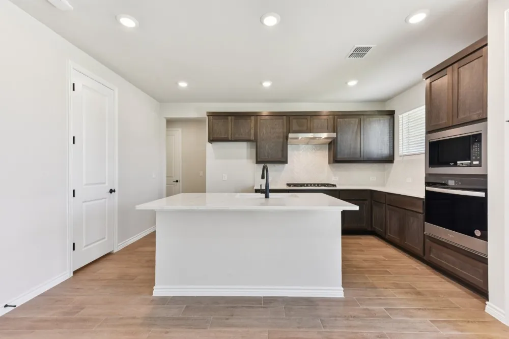 153 Antoinette Way #102 San Marcos, TX 78666