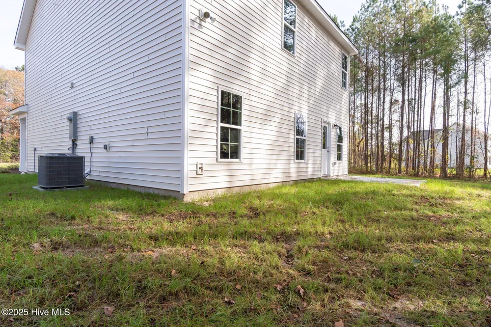 211 Brighttown Road Maysville, NC 28555