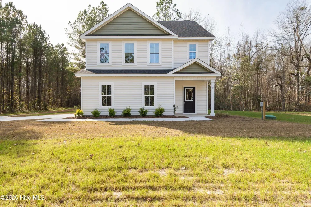 211 Brighttown Road Maysville, NC 28555