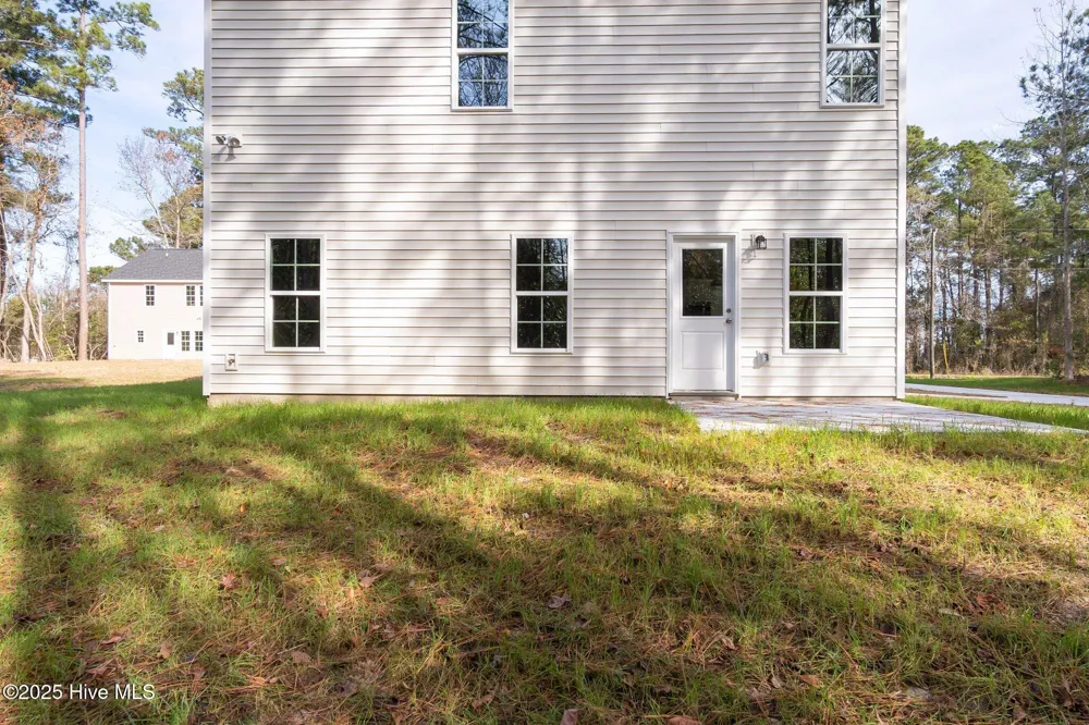 211 Brighttown Road Maysville, NC 28555