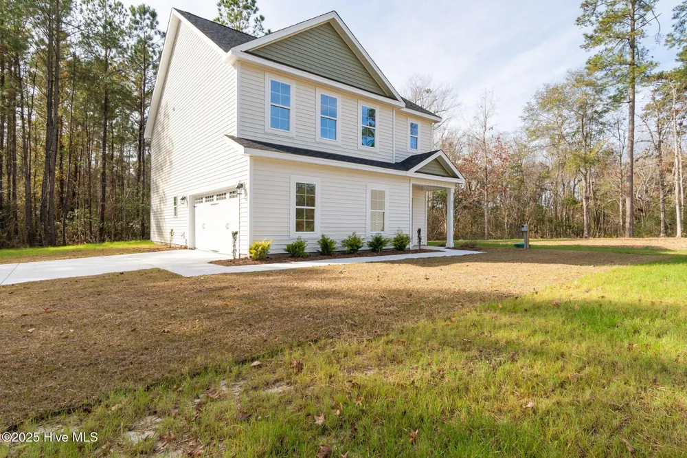 211 Brighttown Road Maysville, NC 28555