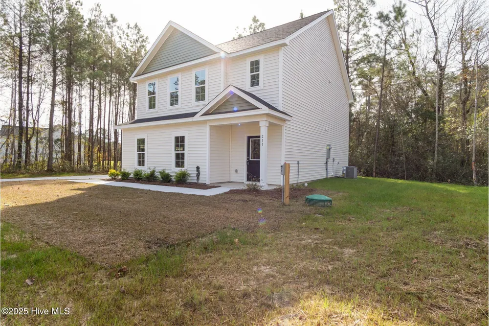 211 Brighttown Road Maysville, NC 28555