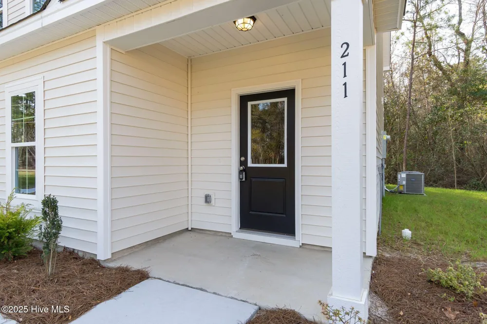 211 Brighttown Road Maysville, NC 28555