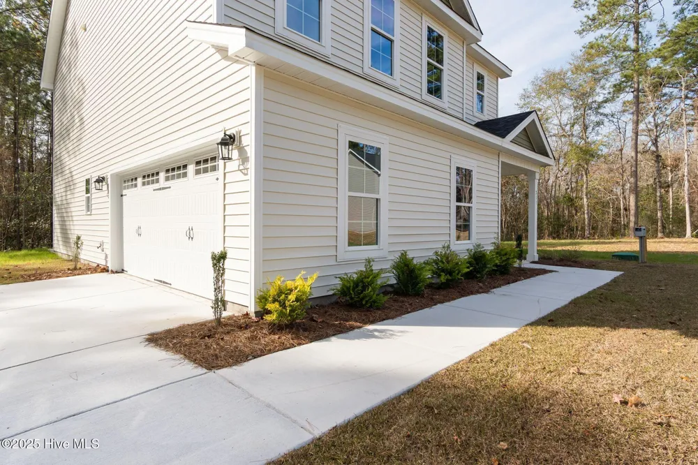 211 Brighttown Road Maysville, NC 28555