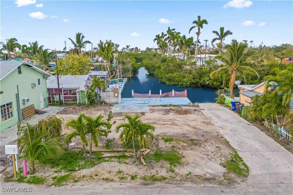 Matlacha Avenue Matlacha, FL 33993