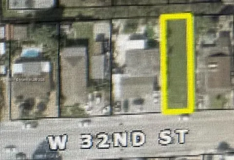 137 W 32 ST