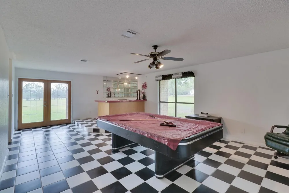 847 Highway 95 S Smithville, TX 78957