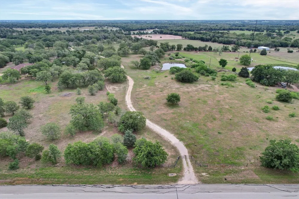 847 Highway 95 S Smithville, TX 78957