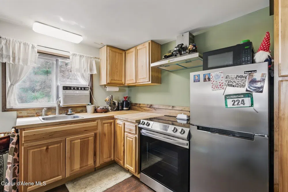 306 Eastside Road Priest River, ID 83856