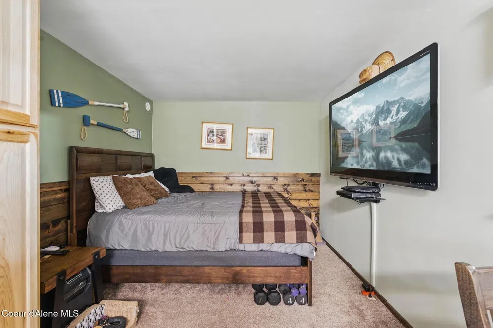 306 Eastside Road Priest River, ID 83856