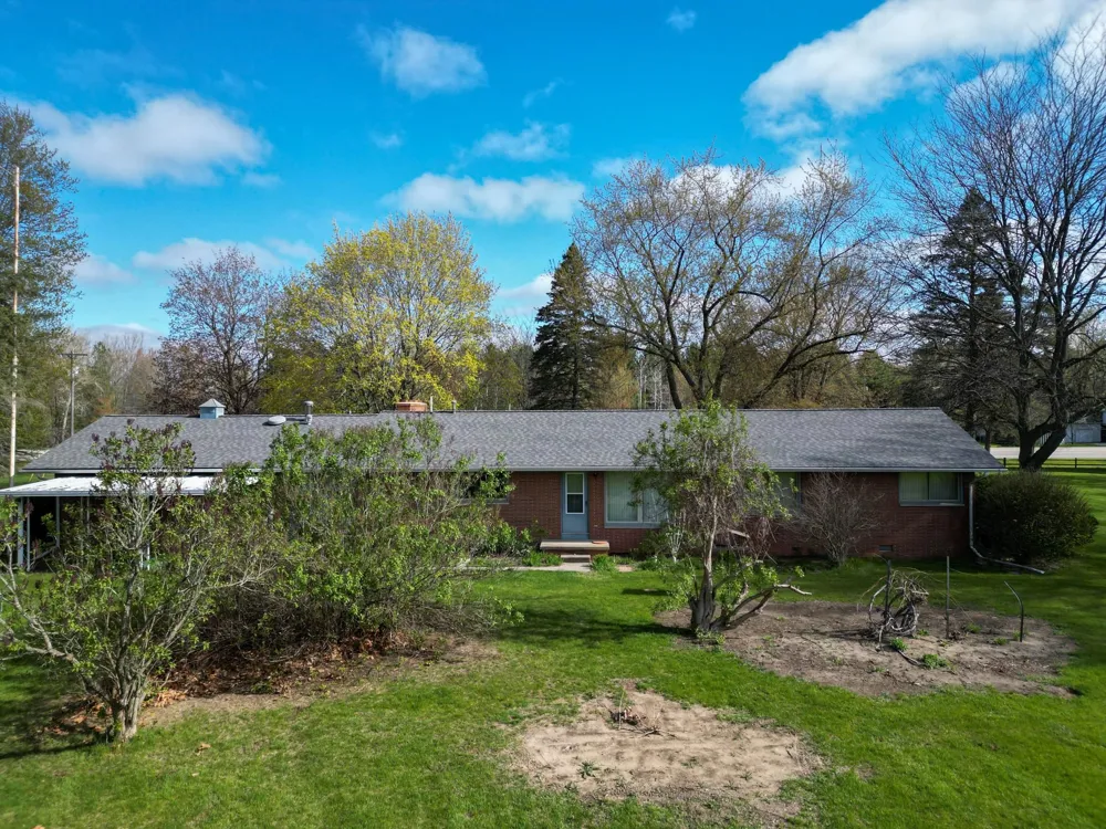 8670 E Pickard Road Chippewa Township, MI 48858