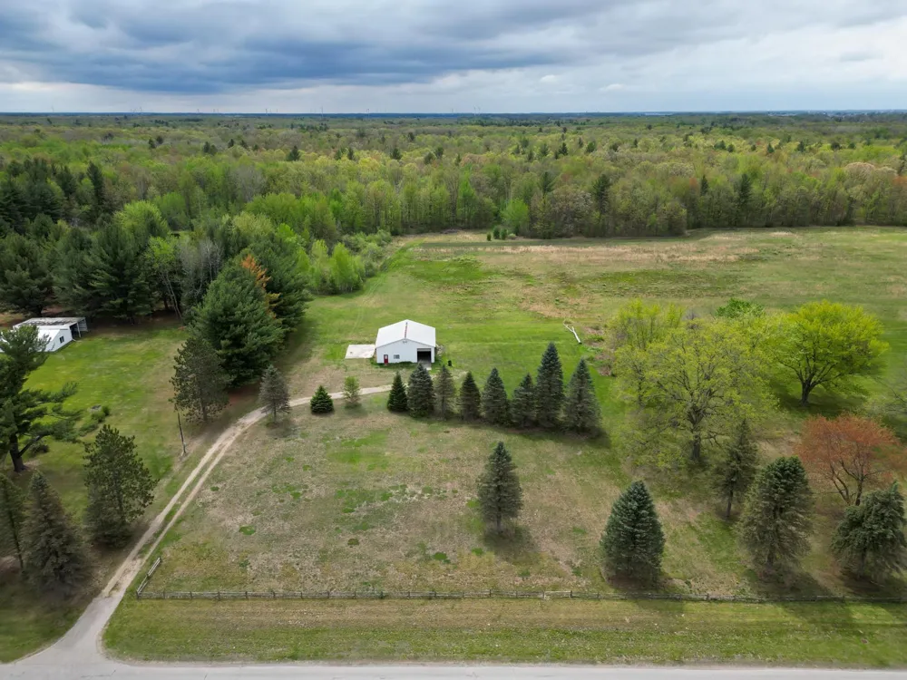 8670 E Pickard Road Chippewa Township, MI 48858