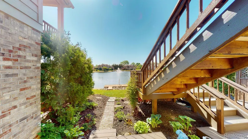 18182 W Blue Heron Drive W #91 Northville Township, MI 48168