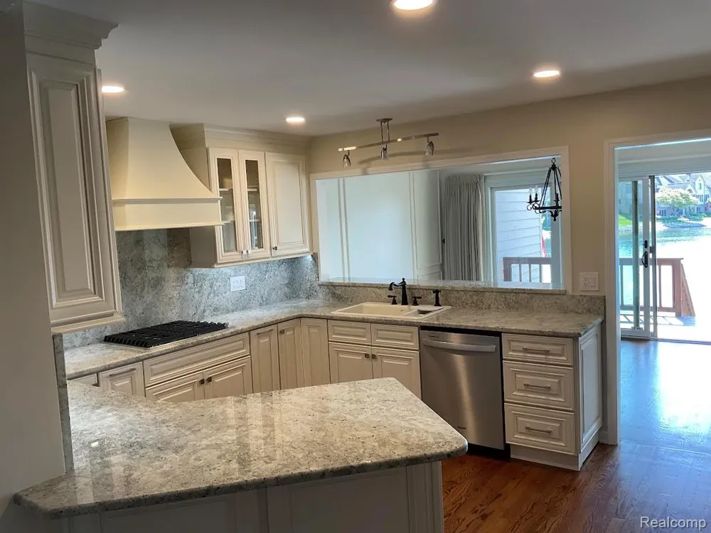 18182 W Blue Heron Drive W #91 Northville Township, MI 48168