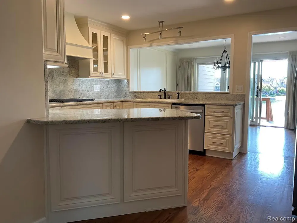 18182 W Blue Heron Drive W #91 Northville Township, MI 48168