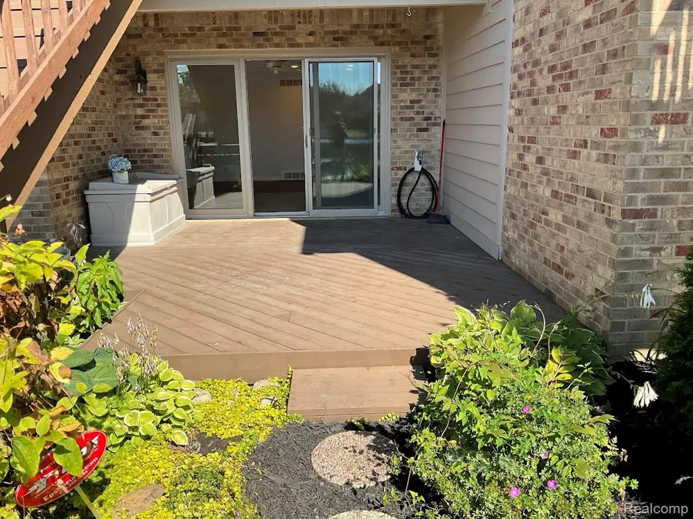 18182 W Blue Heron Drive W #91 Northville Township, MI 48168